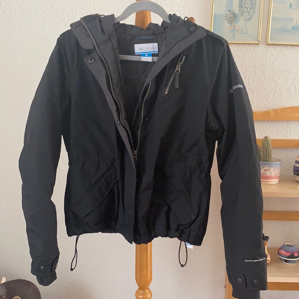 Columbia windbreaker coat with hood